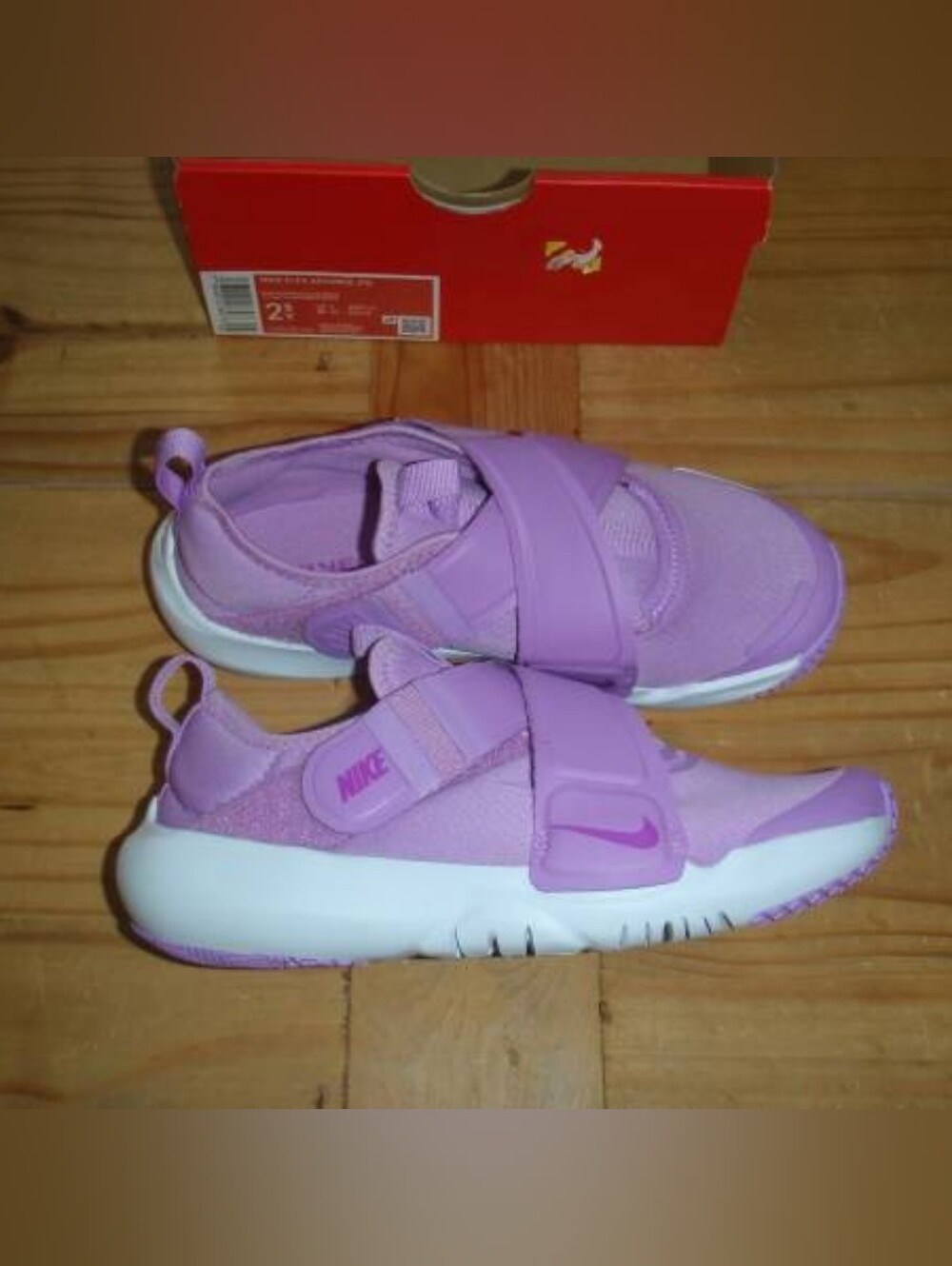 Nike Flex Advance - Purple & White - Youth Size 2.5